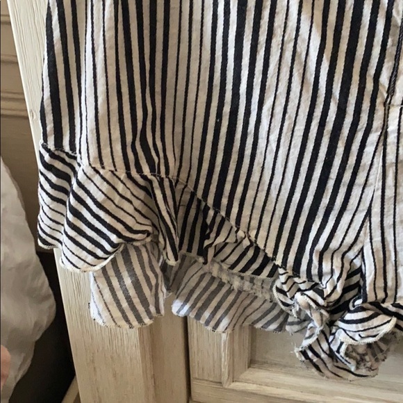 Striped shorts - Picture 3 of 4